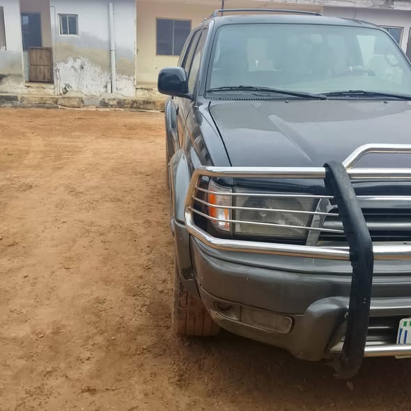 A picture of Good deal Registered 4 runner Engine gear Documents intact