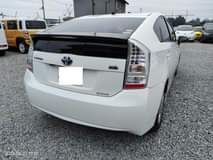 A picture of 2011 toyota Prius hybrid with 2 years shaken ITTJAPAN LTD