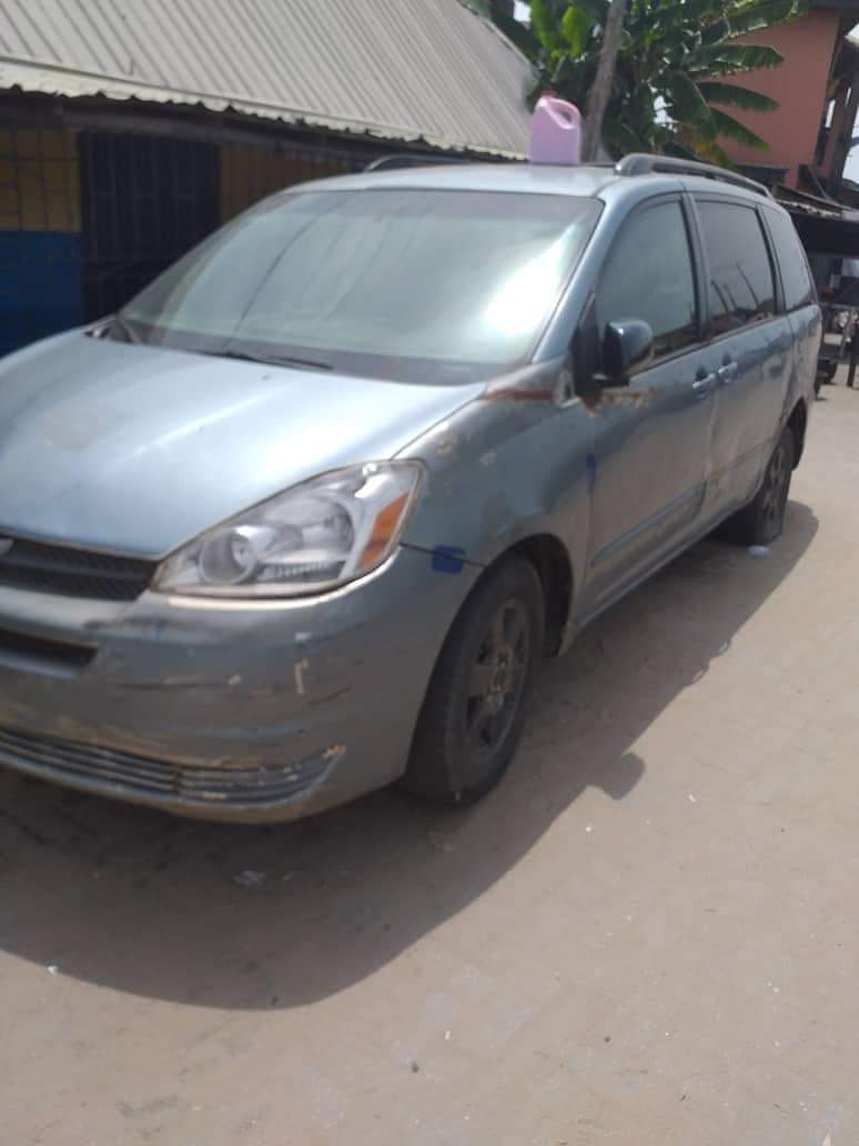 A picture of Toyota Sienna