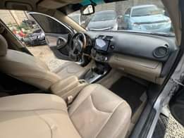A picture of Brand Toyota Model RAV4 Year 2008 AC cooling Price 5