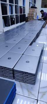 A picture of Hp 840s g3s as 950k core i5s ram 8gb 256ssd