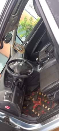 A picture of 2005 Peugeot 407 111111