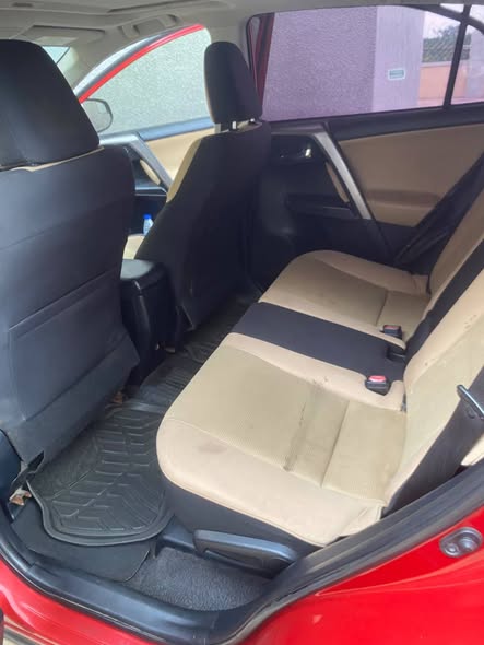 A picture of 2018 Rav4