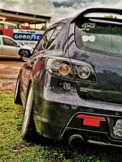 classifieds/cars mazda