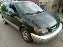 A picture of 1999 Toyota Sienna