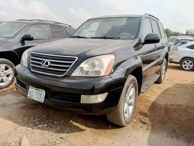 A picture of For sale Slightly used 2006 Lexus GX470 Full option With
