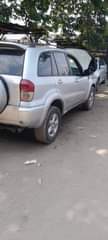 A picture of 2003 Toyota Rav4