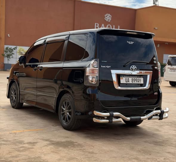 A picture of Toyota Noah Si 43M 0705176582