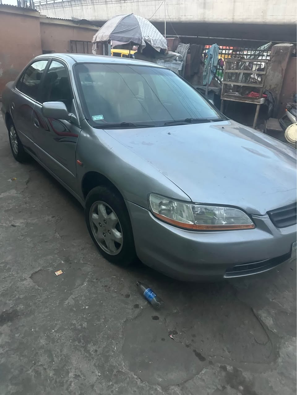 A picture of Honda accord 2001 model. A K A baby boy 08086627332