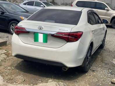 A picture of Premium used 2017 Toyota corolla keyless entry open roof catalyst
