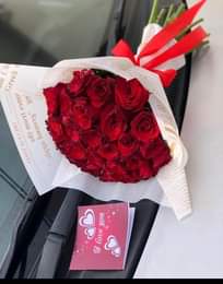 A picture of Flowers bouquet and Gift wrapping service