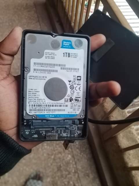 A picture of 1TB Hard Drive external