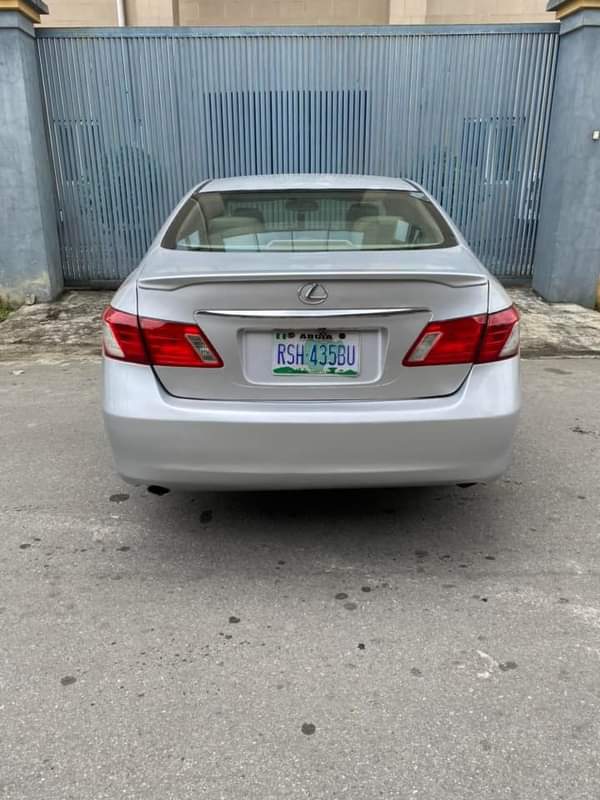 A picture of AWOOF MORO Rush SHARP 2009 Lexus Es350 Owner needs urgent