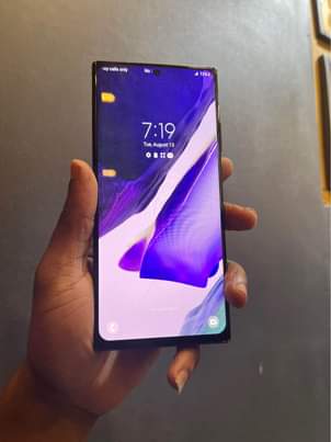 A picture of Samsung note 20 utra