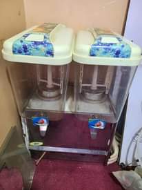 A picture of Ac and juice dispenser