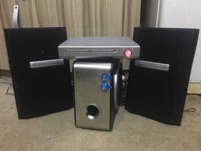 A picture of TRUST 2.1 HOME THEATER SYSTEM AND DVD SET