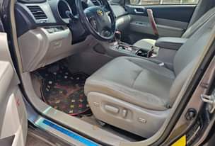 A picture of Registered Toyota Highlander Limited Thumstart 2011 Model