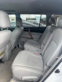 A picture of GOOD DEAL 2008 Toyota Highlander LIMITED foreign used thumbstart etc