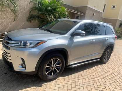 A picture of 2018 Toyota Highlander XLE