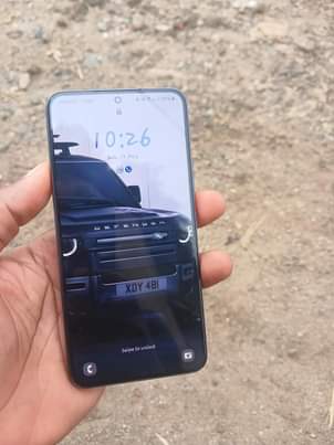 A picture of Samsung galaxy S22