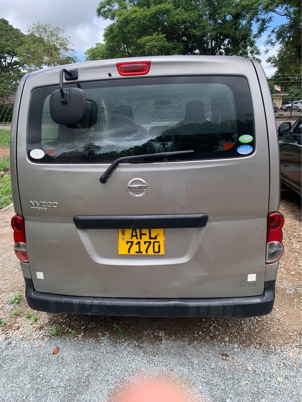 nissan nv200