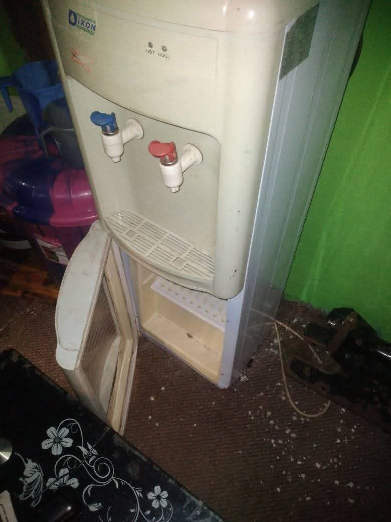 A picture of Water dispenser