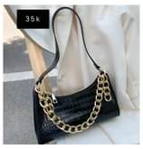 A picture of Bags