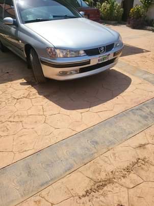 A picture of Peugeot 406 prestige