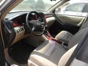 A picture of Clean used Toyota highlander 2004 model with duty Location is