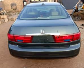 A picture of 2004 Honda Accord V4 Nearly used Baked on first body