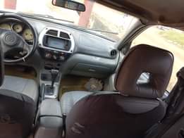 A picture of Rav4 with good engine and gear clean in and out