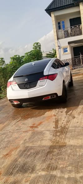 A picture of Well maintain Acura ZDX 2010 full option engine gear AC