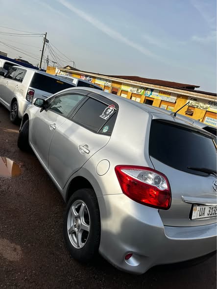 A picture of Toyota Auris 2012