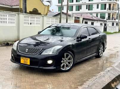 A picture of CROWN ATHLETE NEW MODEL