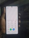 A picture of Samsung galaxy Z flip 0743109325