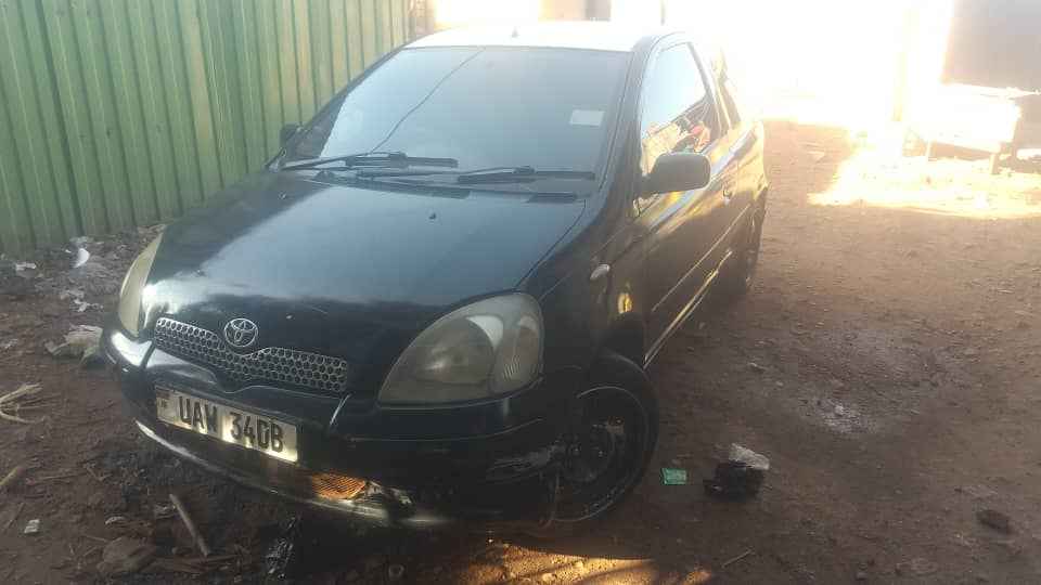 A picture of VITZ maunal 6.5m call 0701488581 what s app 0776417404