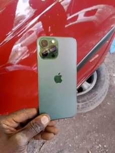 A picture of iphone 13 promax