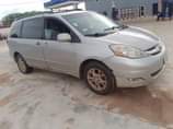 A picture of PURE FIRST BODY NIGERIA USED TOYOTA SIENNA 2006 MODEL FULL