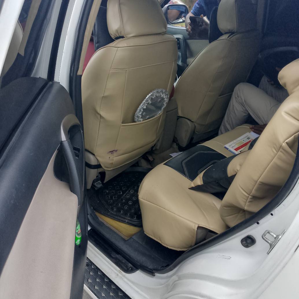 A picture of Toyota RAV4 06 model