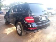 A picture of Mercedes Benz ML350 2011