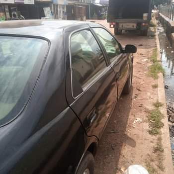 A picture of Toyota Camry aka drop light s 