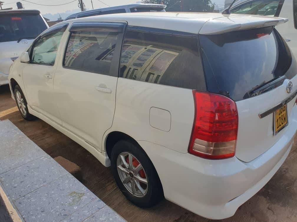 A picture of 2008 Toyota wish