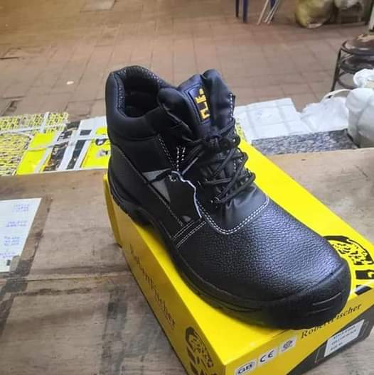 A picture of  WHATSAPP 0701544970 OR