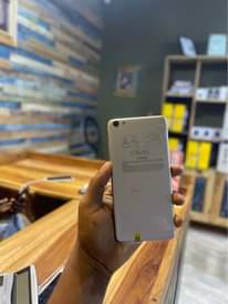 A picture of Vivo x7plus 128Gb 130k tu