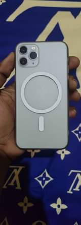 A picture of I phone 11 pro