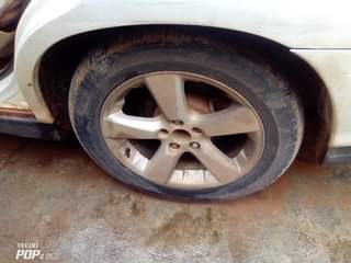 A picture of Naija uses Lexus 2006