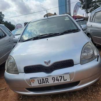 A picture of 1999 Toyota Vitz