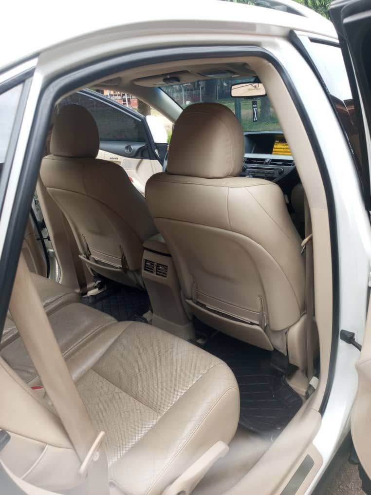 A picture of 2011 LEXUS RX350 First Body 