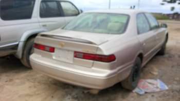 A picture of URGENT SERIOUS BUYERS ONLY Foreign TOYOTA CAMRY Year 1999 Whatsapp