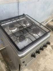 A picture of Uk Used Thermacool 4 Burner Cooker With Oven Chamber Use